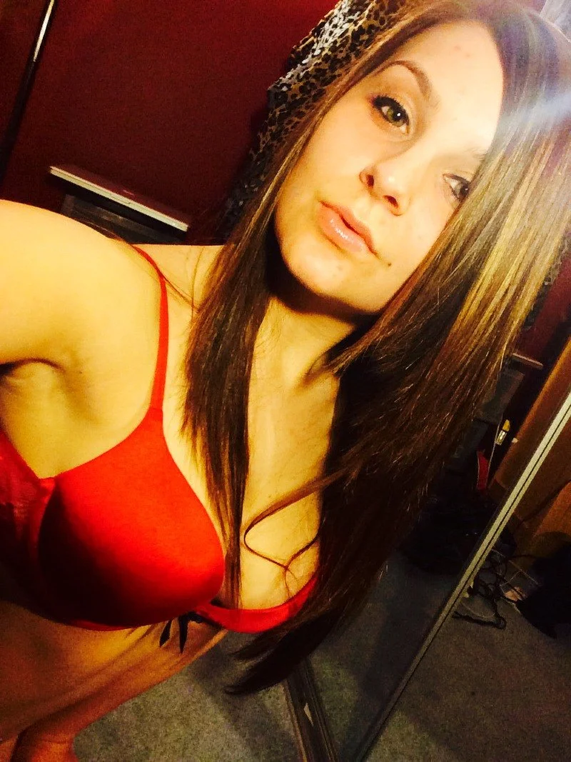 Hot teen leaked image 3