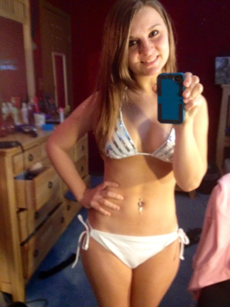 Hot teen leaked image 6