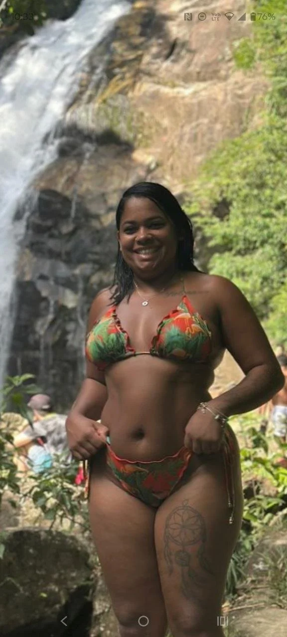 Gorda putona negra baixa renda image 5