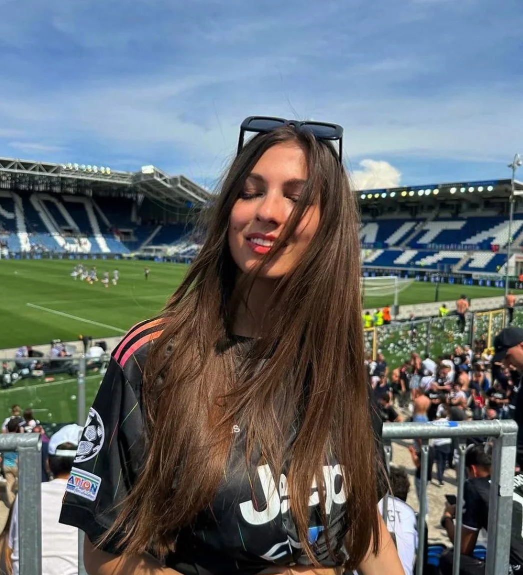 Cristina Colombo hot italian football influencer image 40