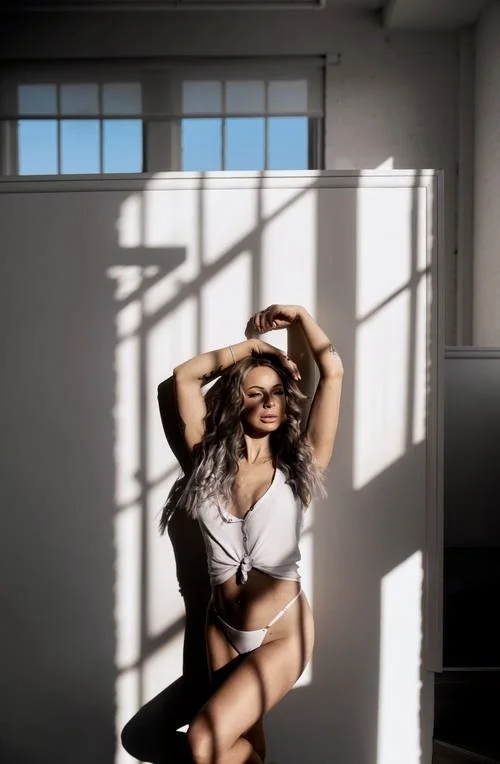 Something is different in the UTAH water boudoir image 24