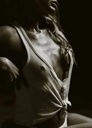 Something is different in the UTAH water boudoir image 3