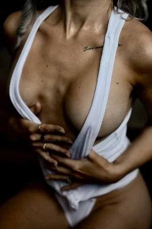 Something is different in the UTAH water boudoir image 37