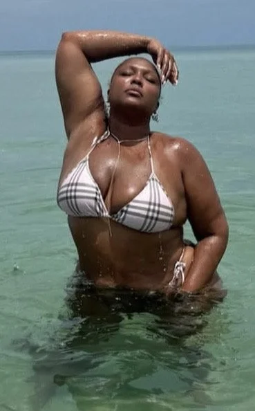 LIZZO HOT image 2