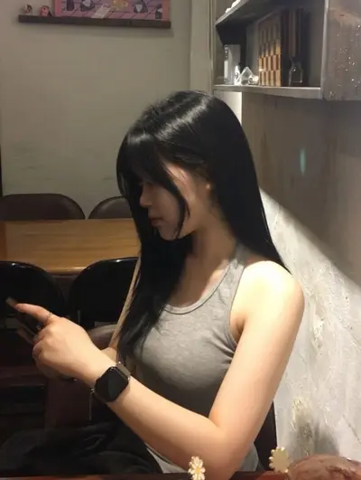 최애 딸감 사진 뿌려요 ❤️권나연❤️ cover image