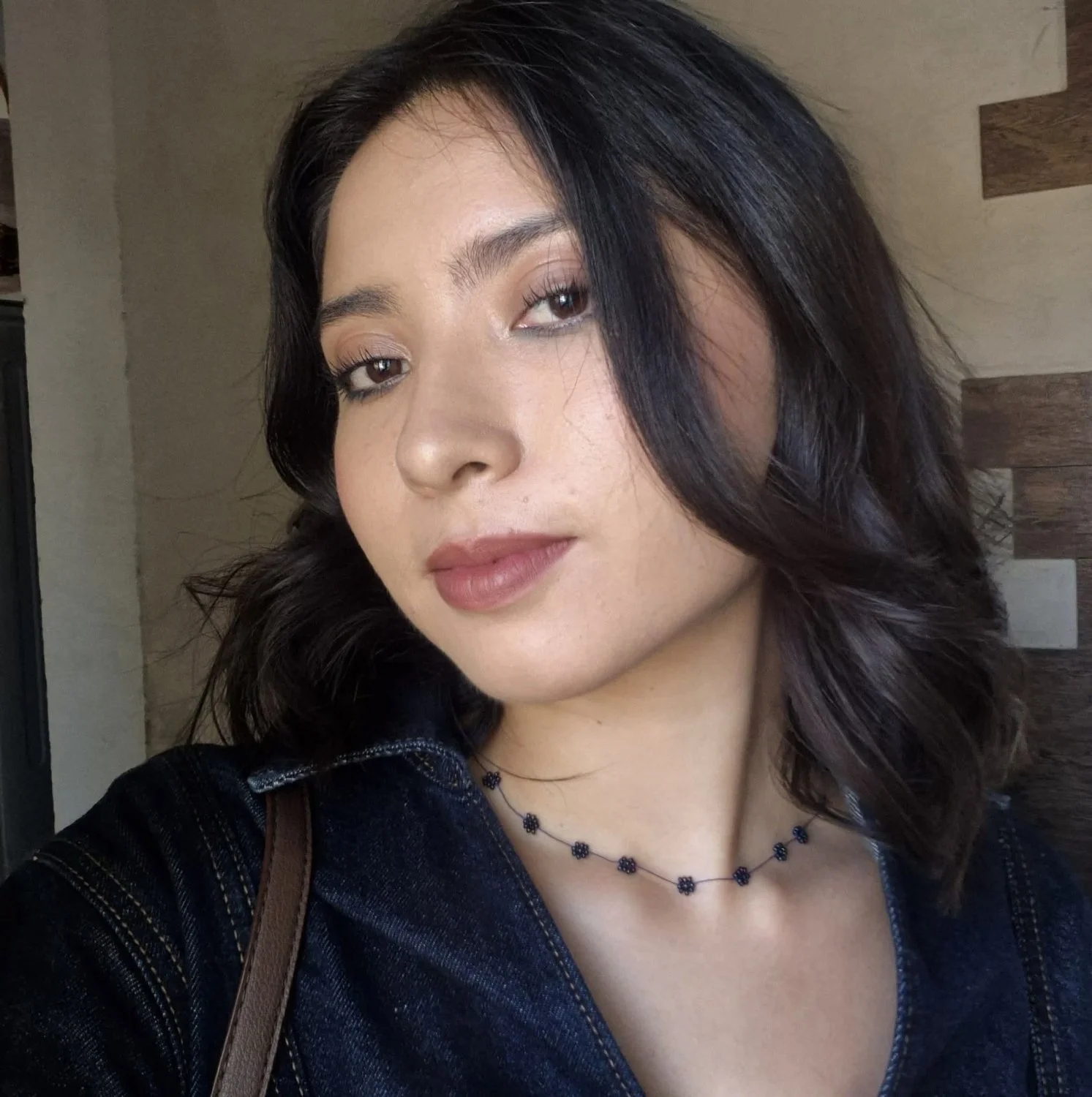 Alexia la puta güerita image 3