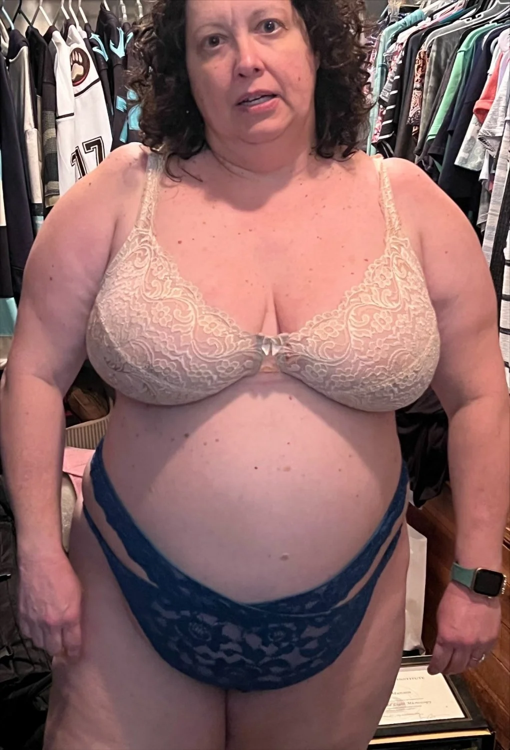 Laura old fat hotwife image 18