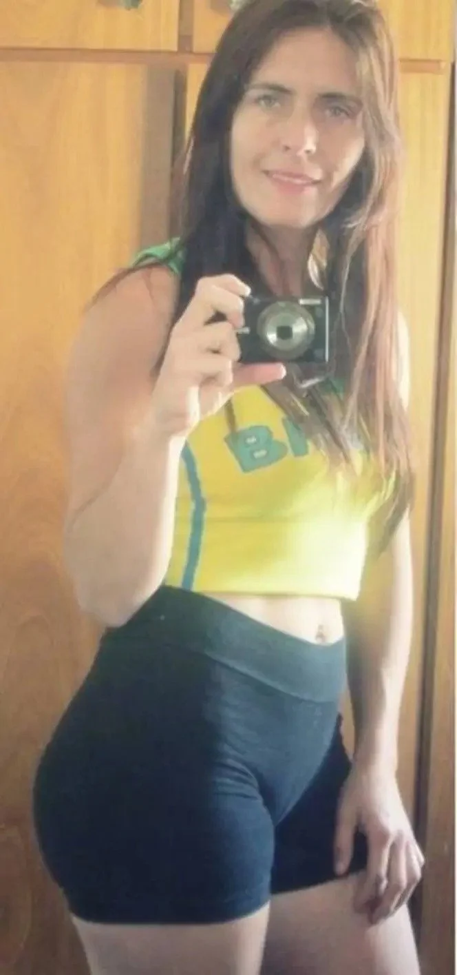 Juliana coroa safada image 2
