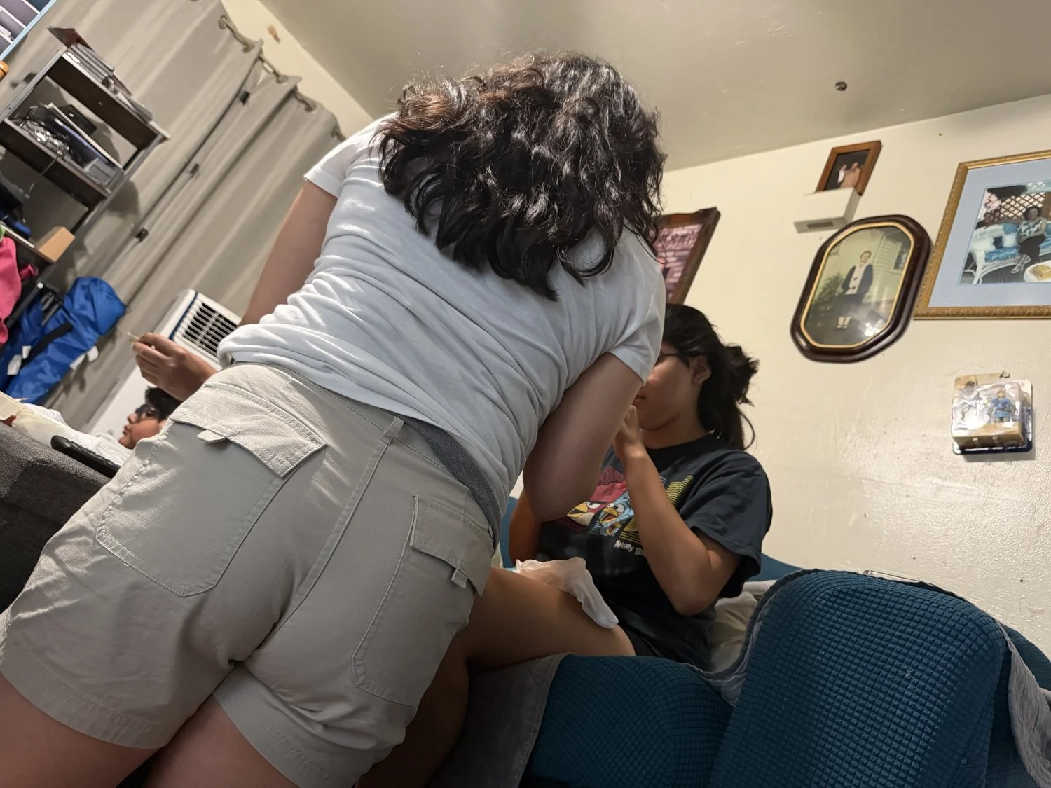 Sisters ass image 3