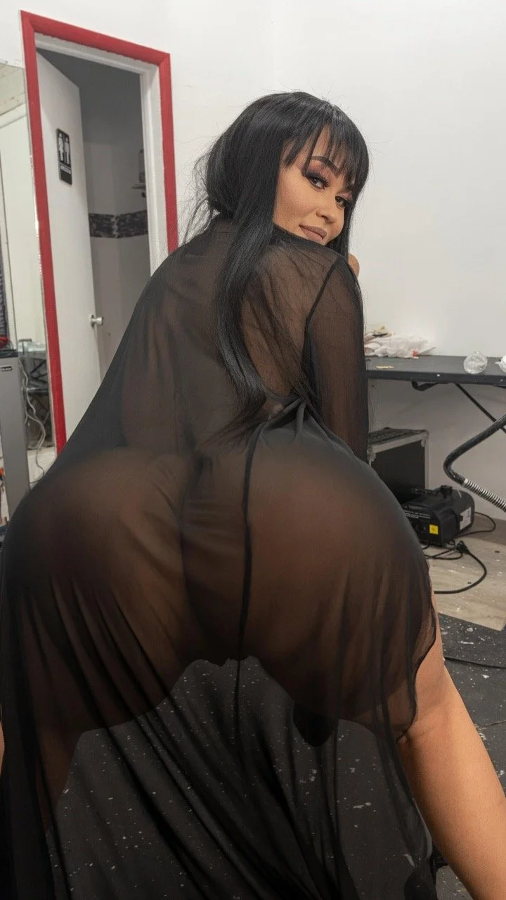 Thick lightskin. Russialit image 1