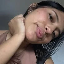 Cami Mendoza perra ecuatoriana main image