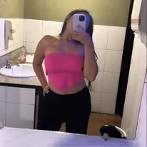 Cami Mendoza perra ecuatoriana image 5