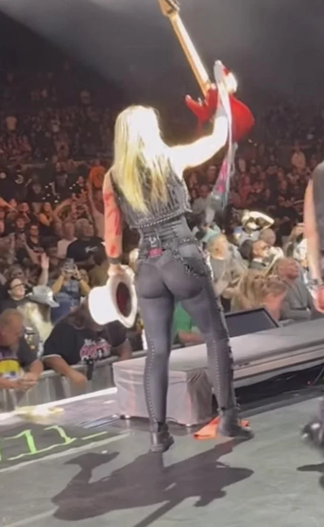 Nita Strauss 7 image 21