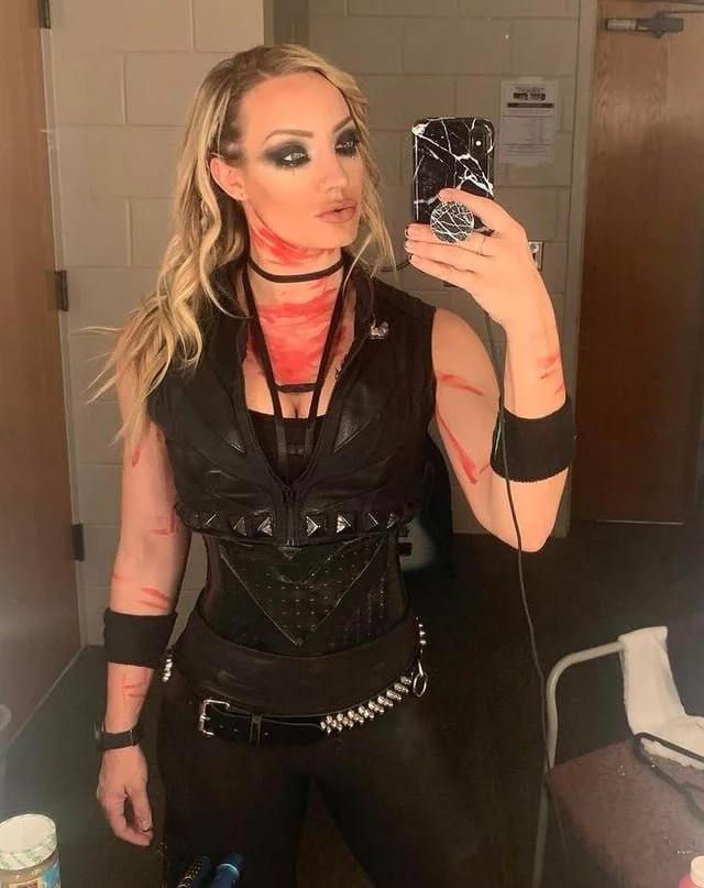 Nita Strauss 7 image 8