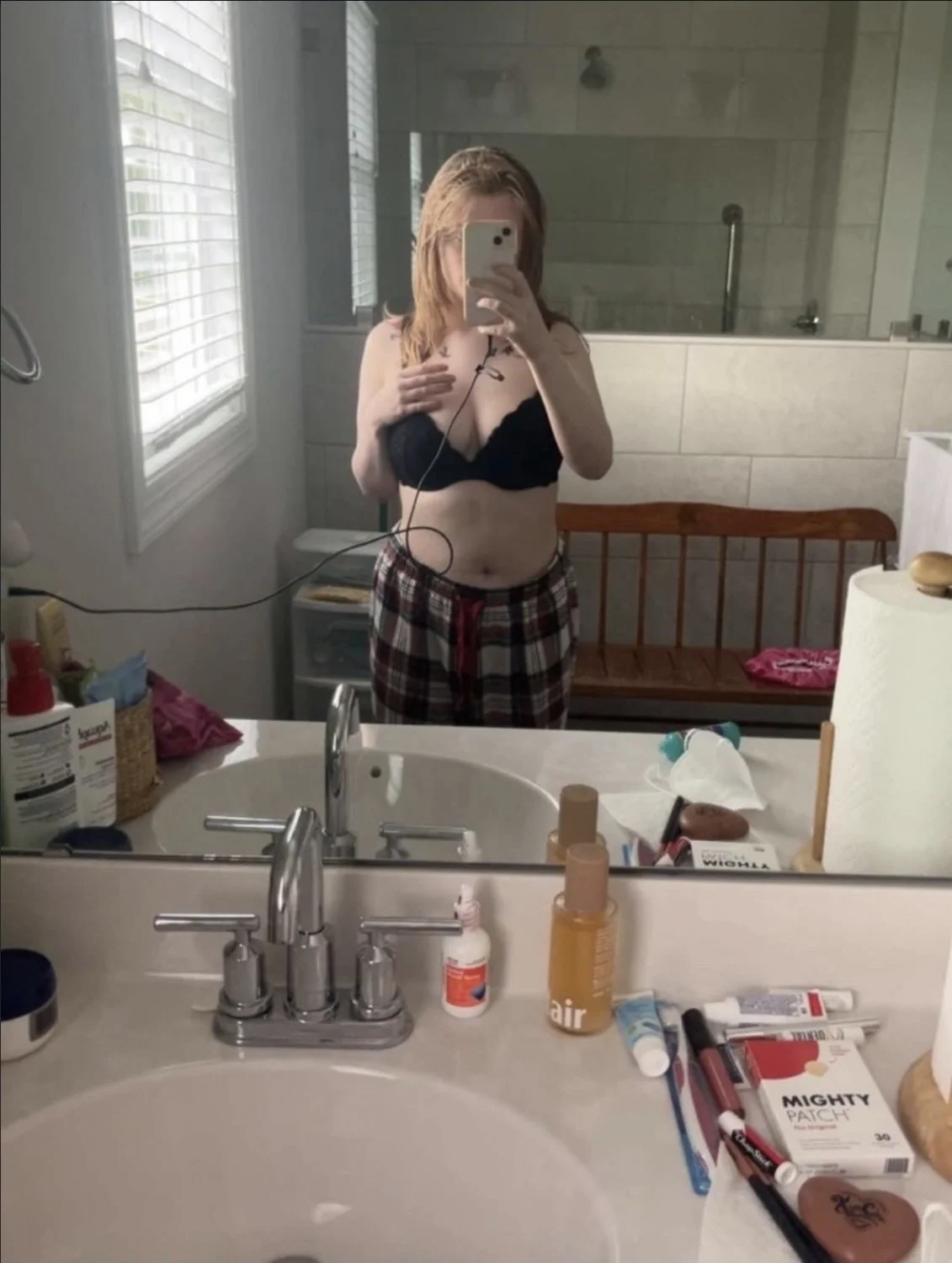 Girl with big tits gets fucked and creampied image 16
