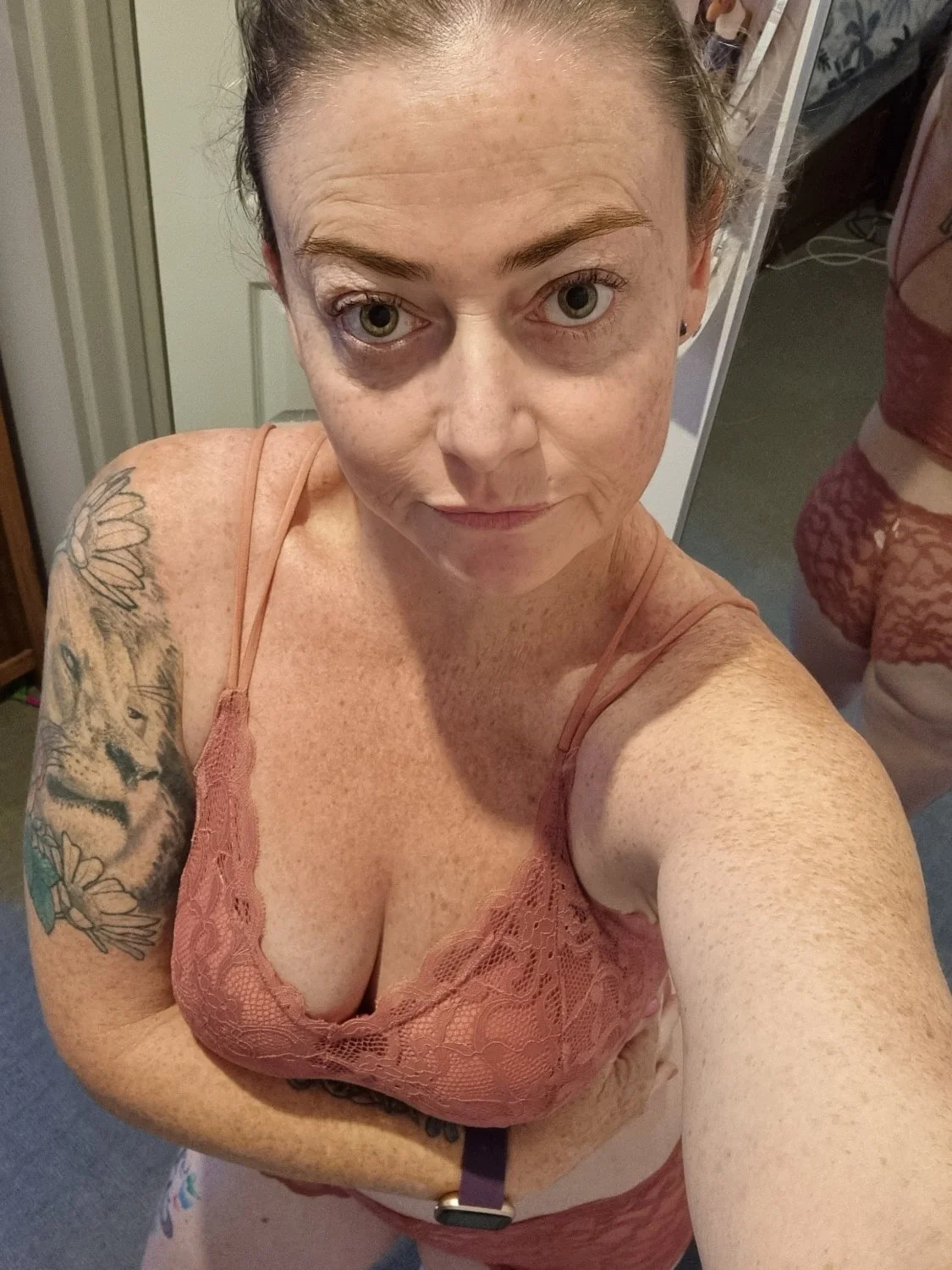 Who should Ben fuck, his wife or mistress image 5