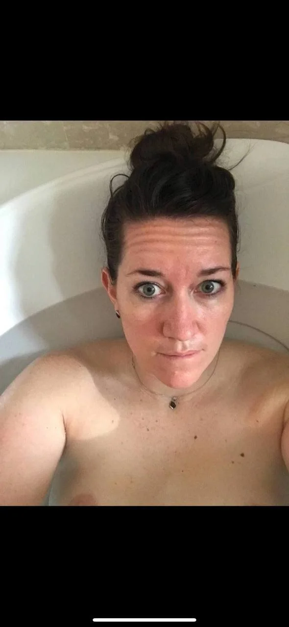 Mormon MILF wife leaked main image
