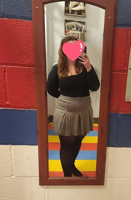 Nerdy & bruised pawg image 12