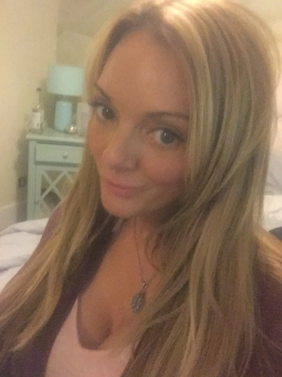 bimbo milf image 4