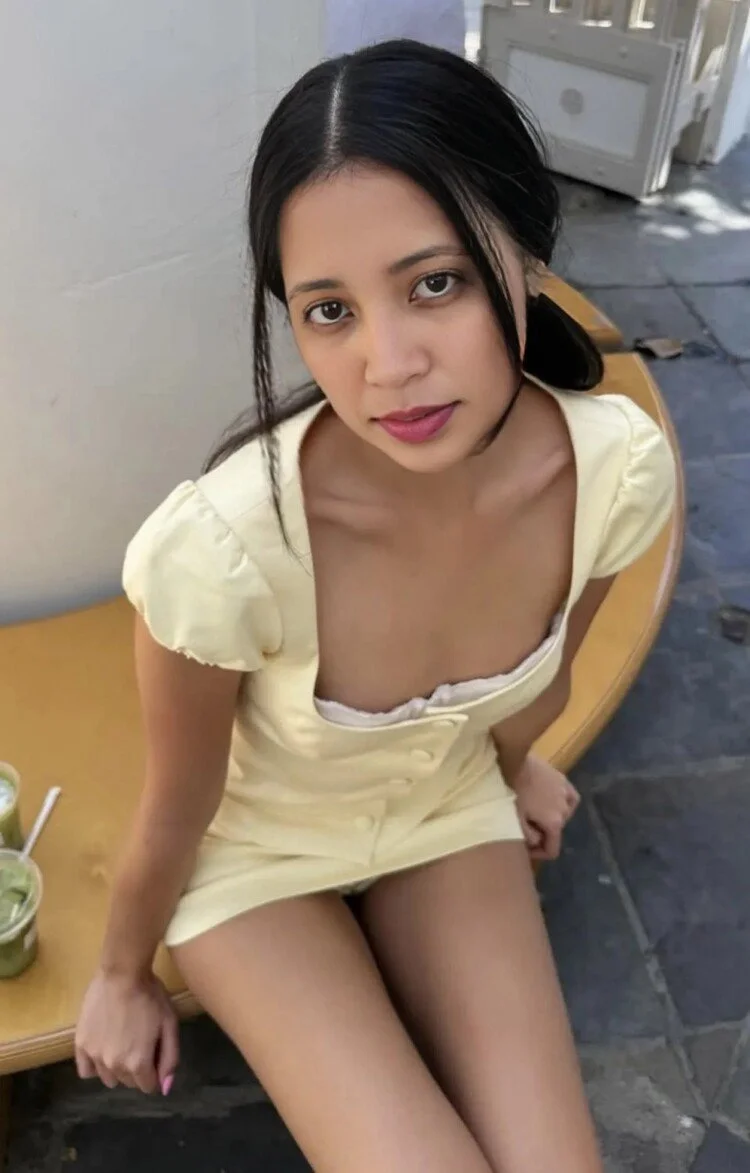 FAMOUS WEBSLUTS image 10