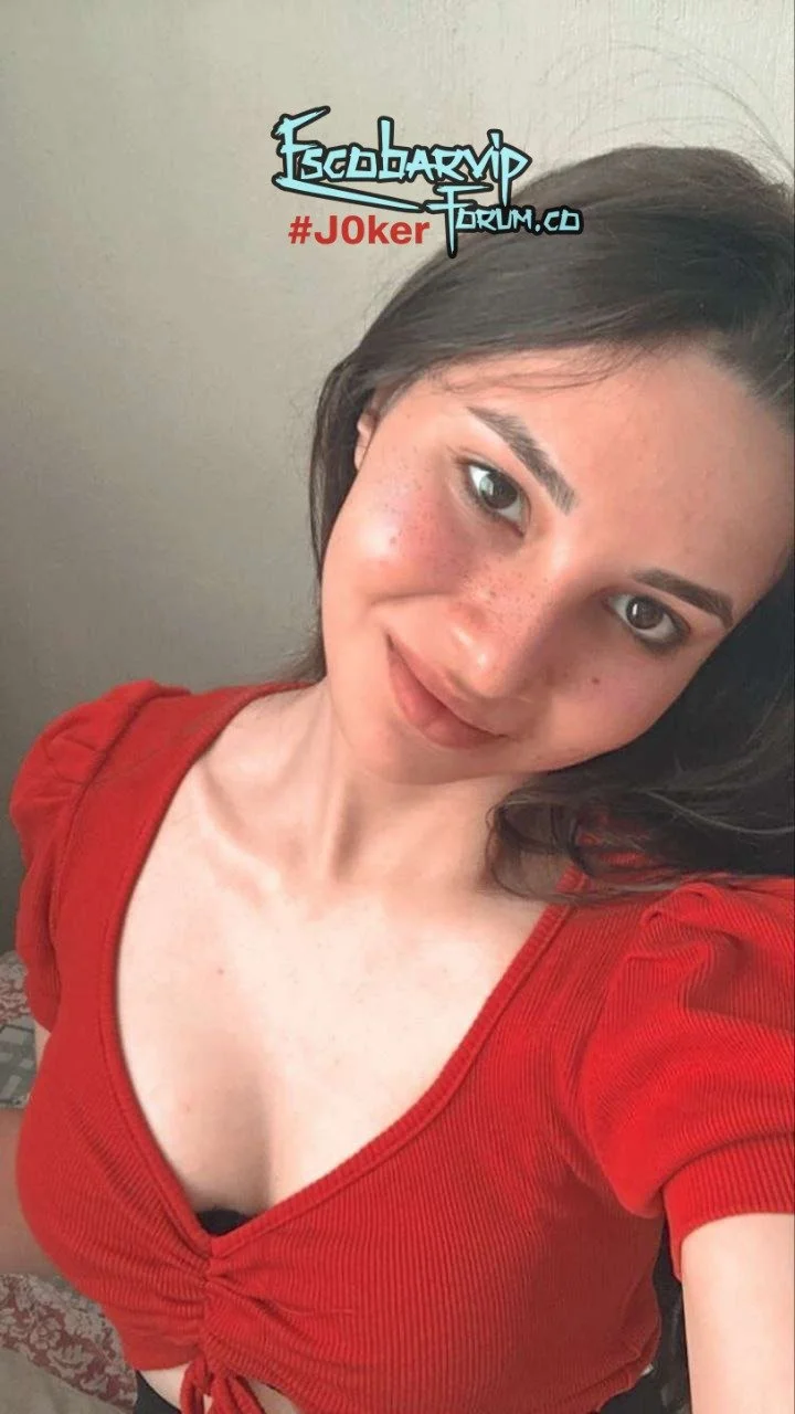 Young slut try the anal image 1