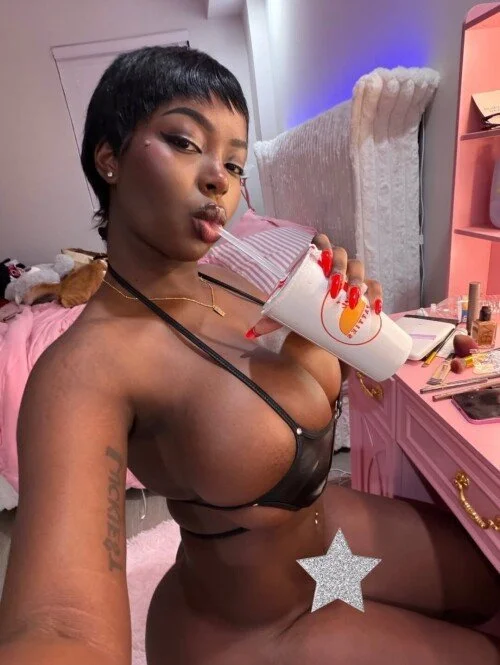 Sexy Chocolate Ebony IG Baddie image 6