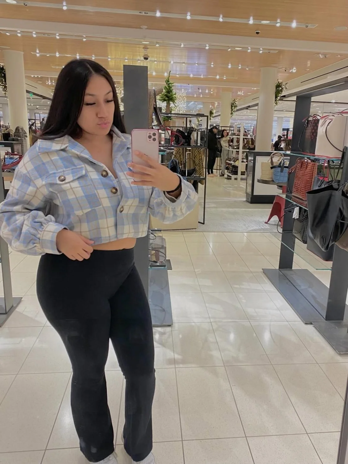IG Latina image 26