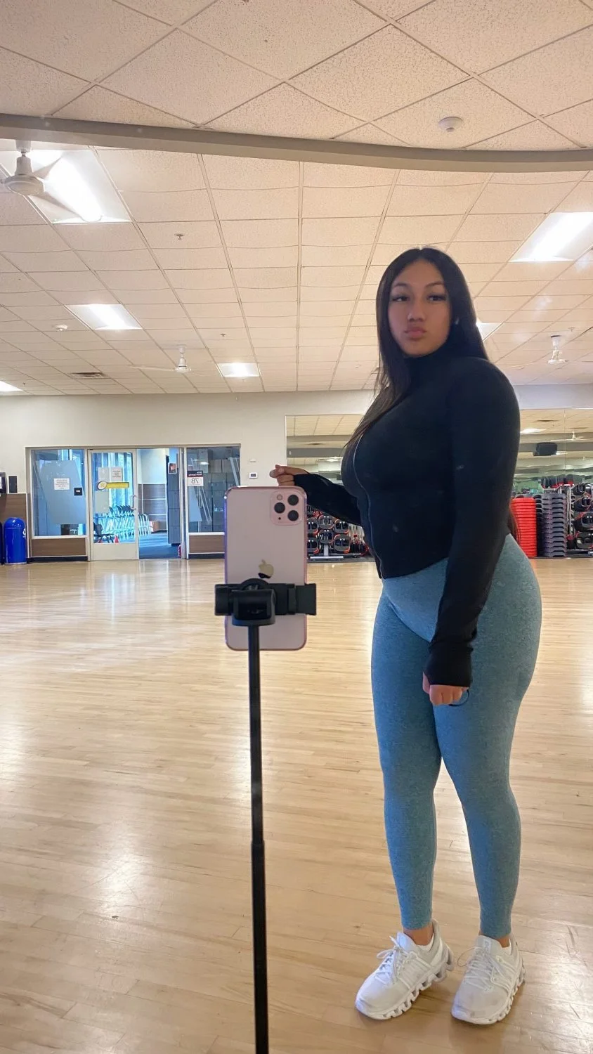 IG Latina image 27