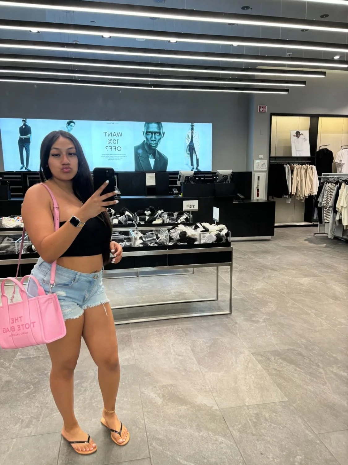 IG Latina image 46