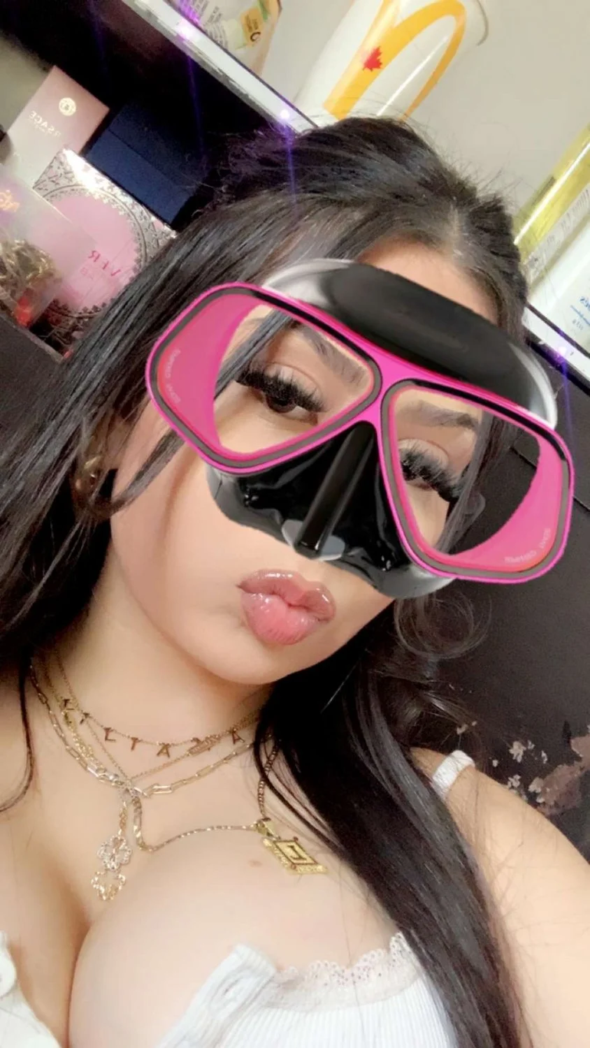 Horny baddie image 2