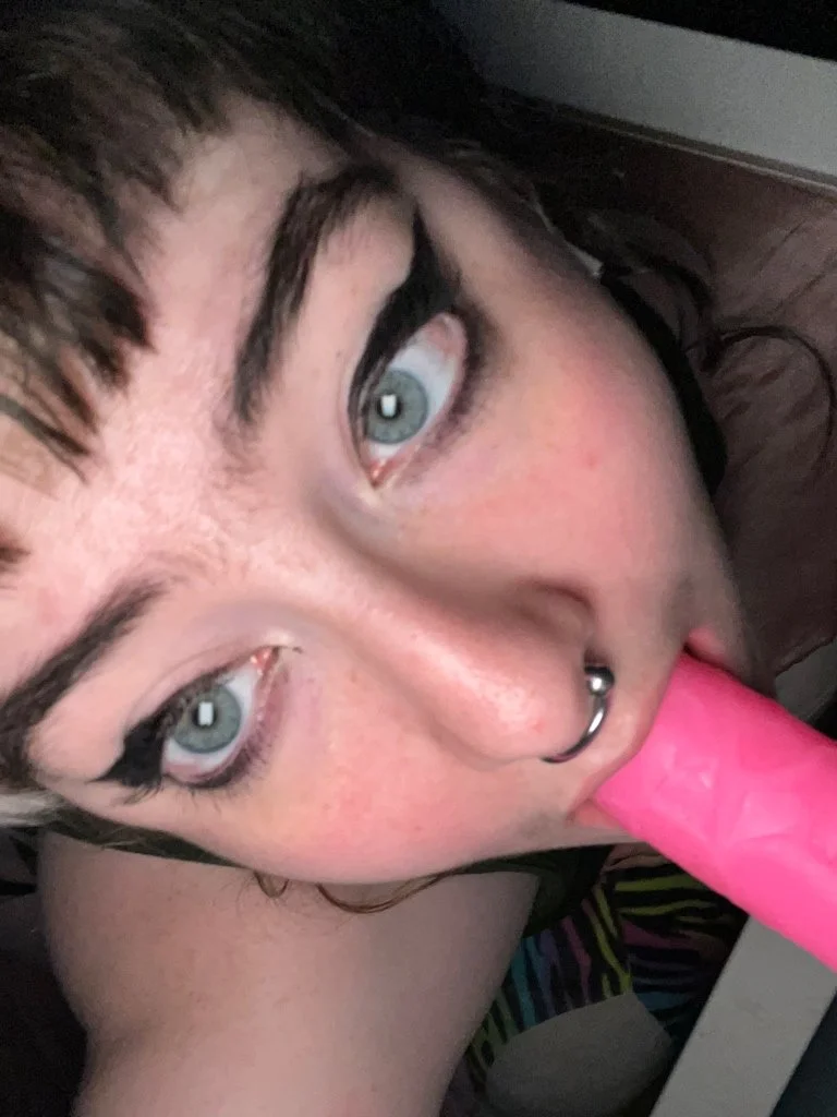 [Timelined by E17] Hailee the bimbo - total - failure image 11