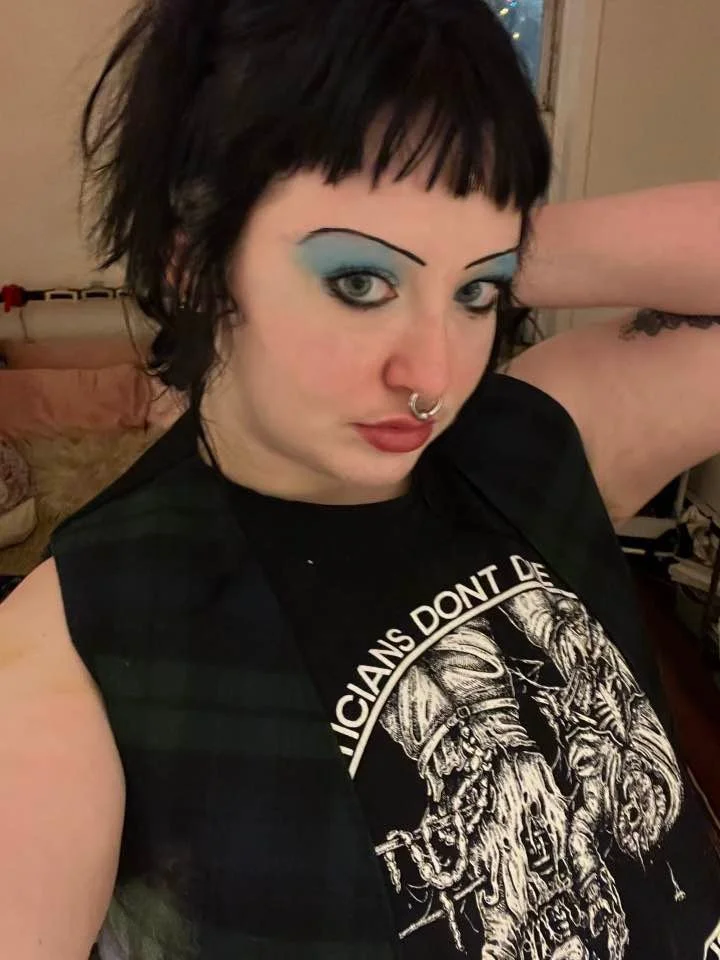 [Timelined by E17] Hailee the bimbo - total - failure image 6