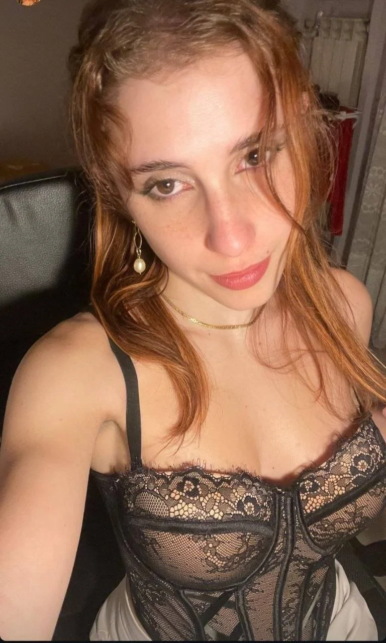 Italian slut Eugenia image 4