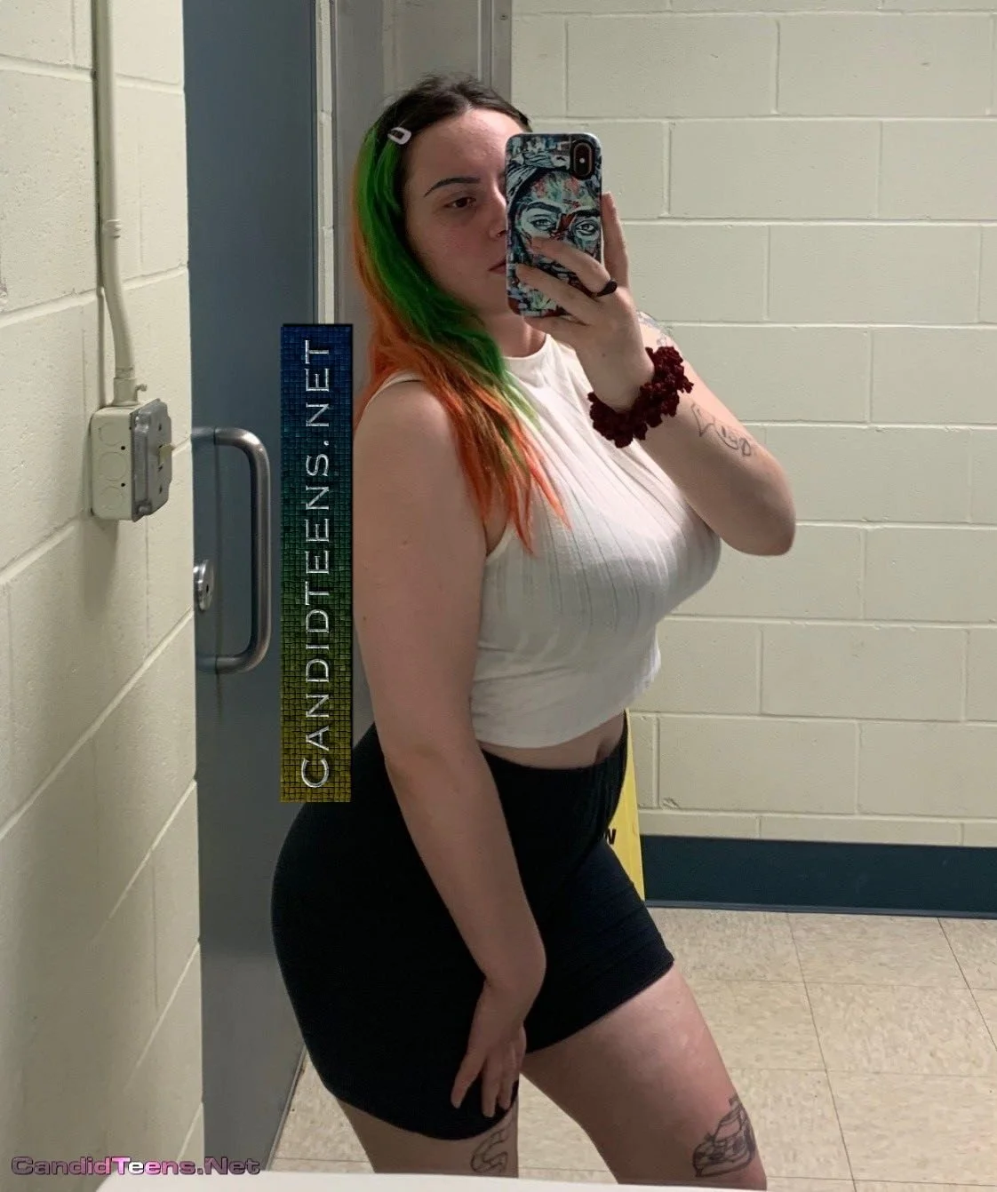 Sexy Blonde College Chick💦👀 image 5