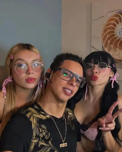 Novinha fodendo cover image