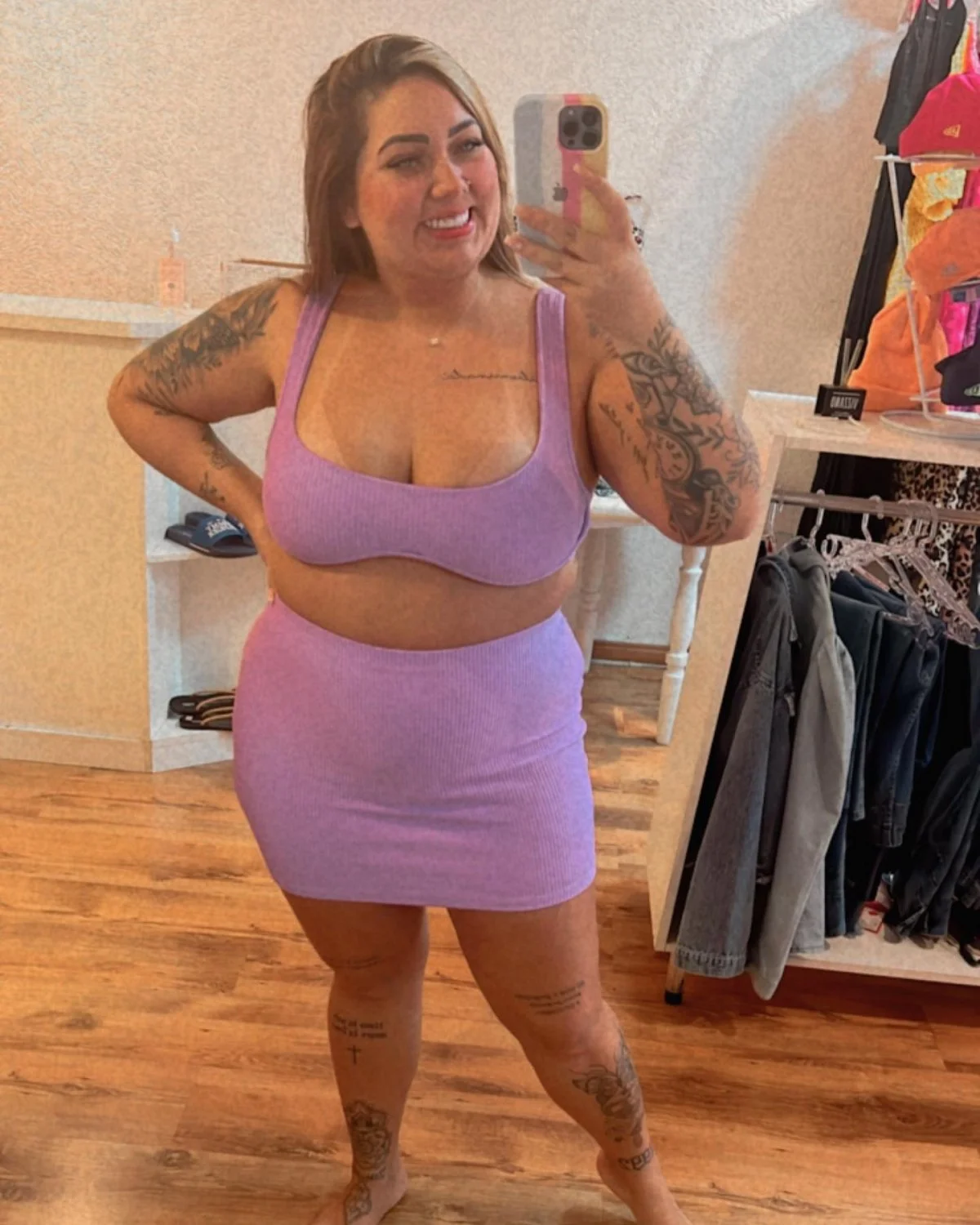 GORDA DELICIA GOSTA DE PAU PRETO image 15