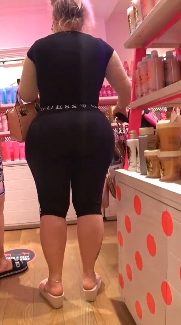 Latina mature milf big ass leggings image 2