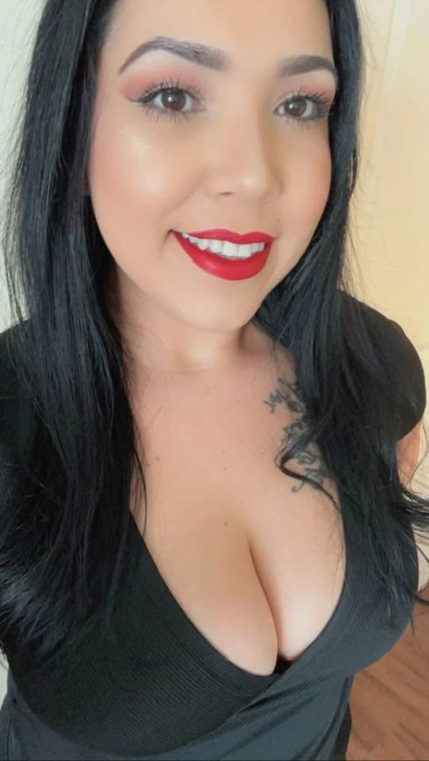 Can anyone tribute this Latina MILF irl (just posted her sister) image 12