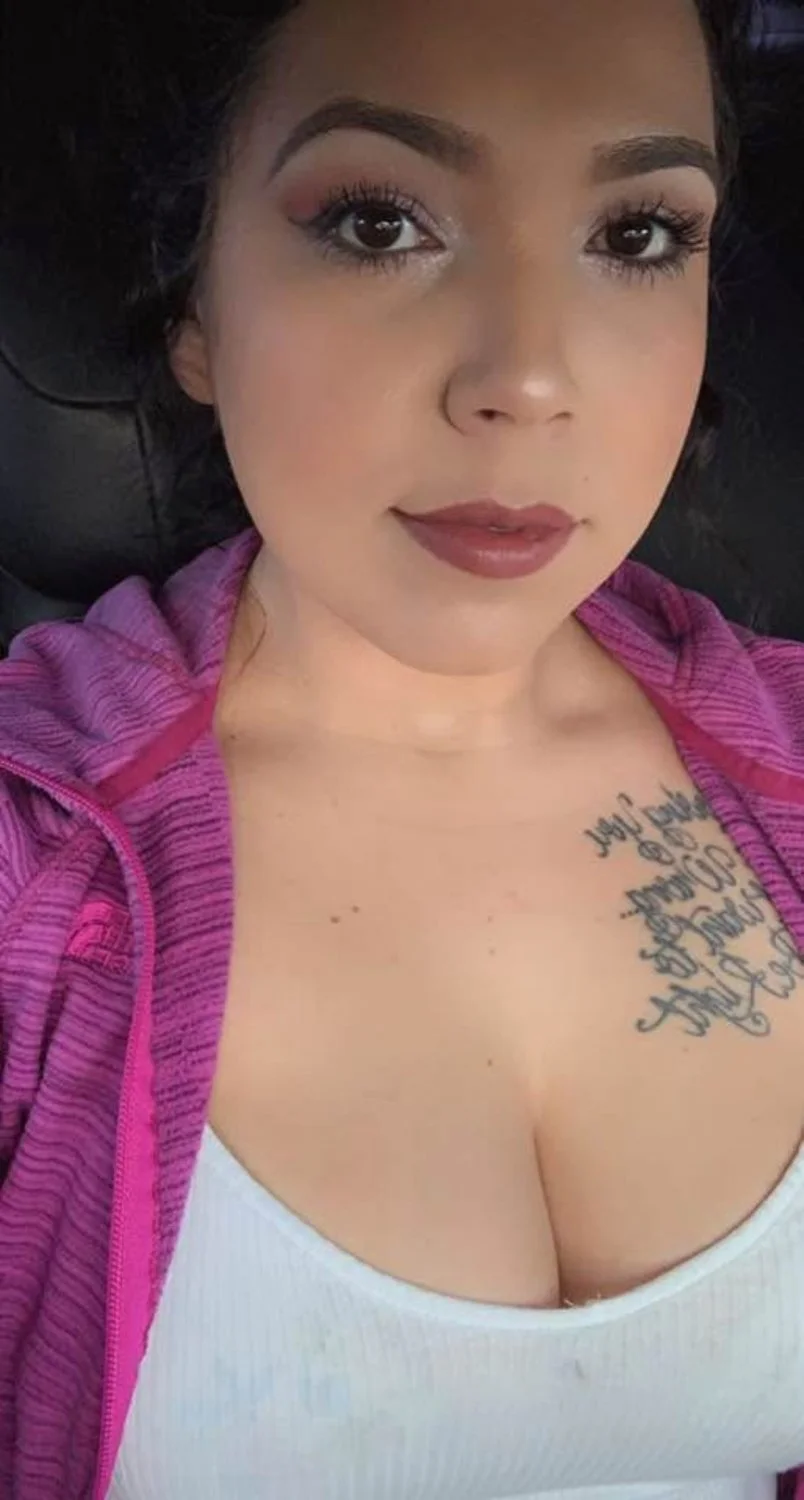 Can anyone tribute this Latina MILF irl (just posted her sister) image 15
