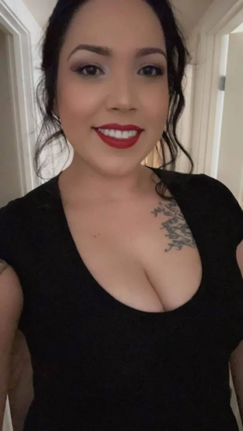 Can anyone tribute this Latina MILF irl (just posted her sister) image 8