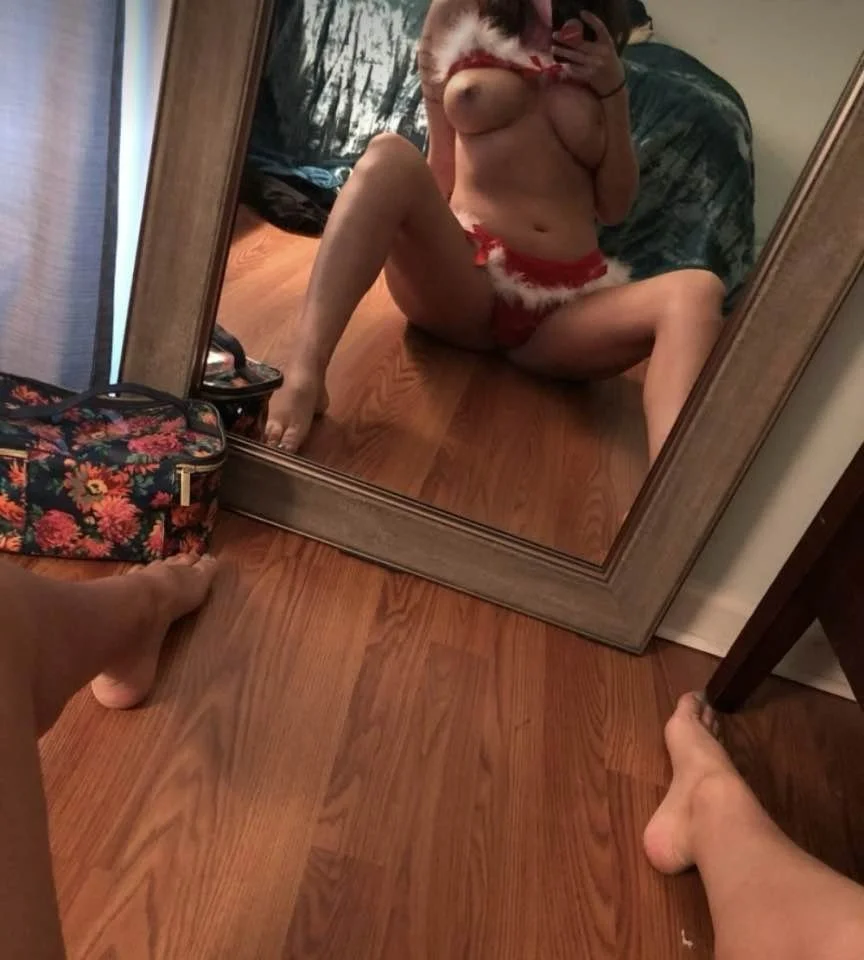 Tits and Giggles onlyfans image 6