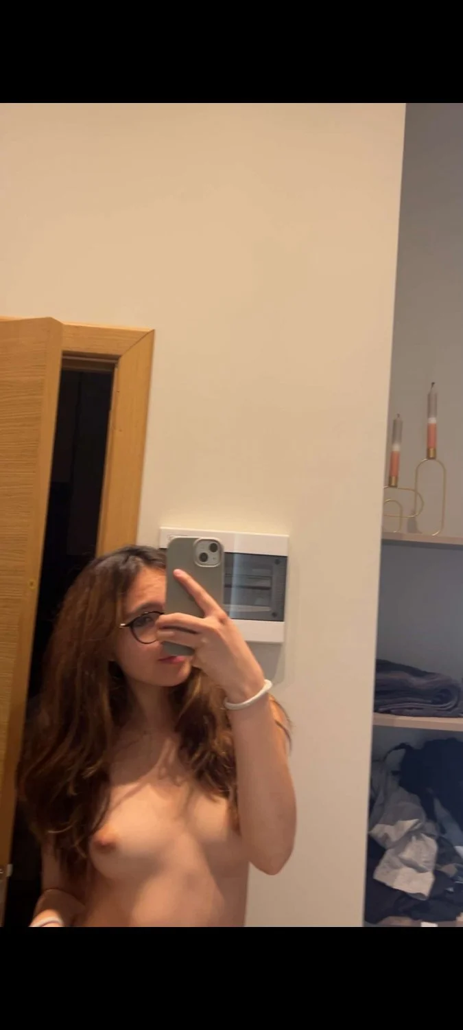 Cute Latina Rocio image 3