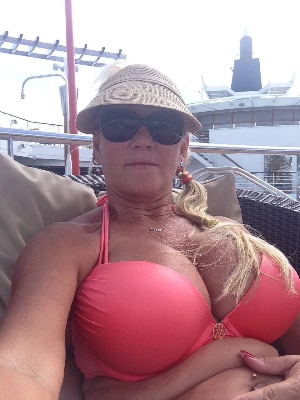 Hot pix image 4