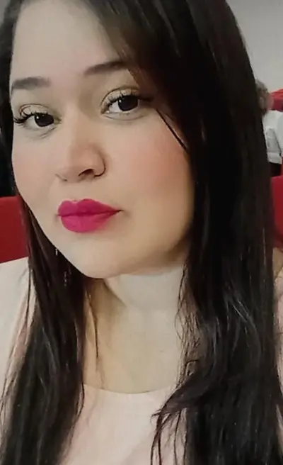 Quem quer mais dessa crente branquinha? Comenta e reposta cover image