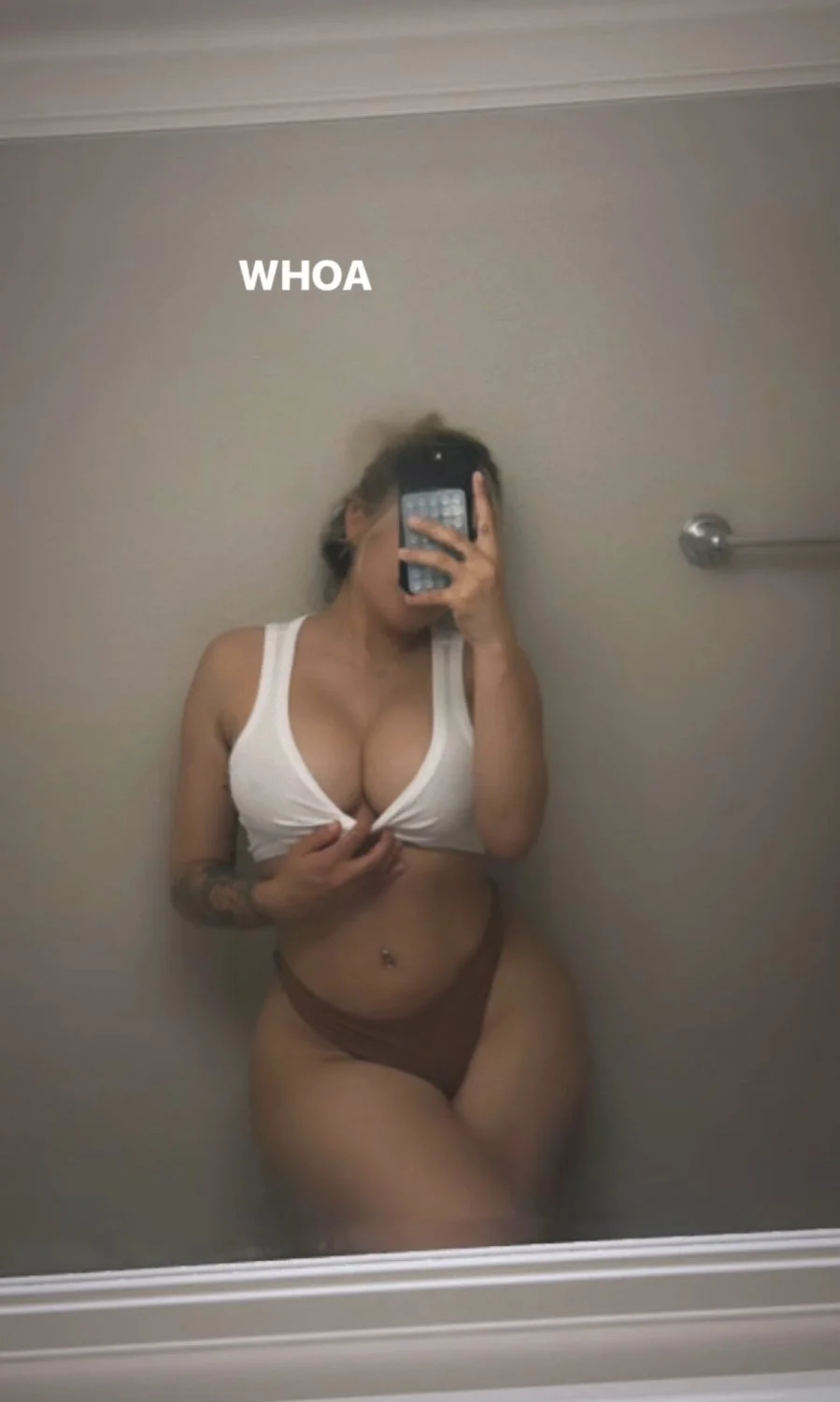 Thick ass bitch from Moreno Valley twerking (Evelyn) image 3