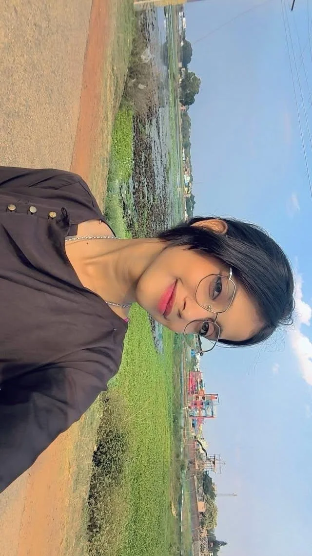 541 - Cute Indian girl fucked image 3