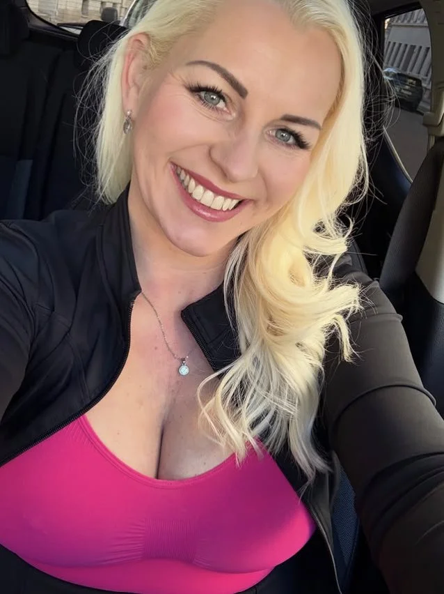 Blonde Pawg milf has a beautiful cumface image 2