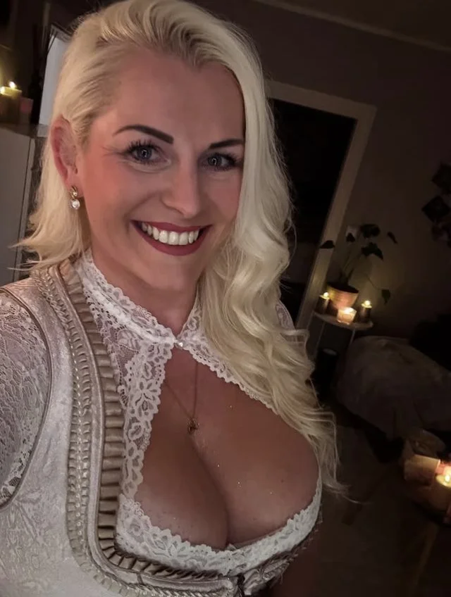 Blonde Pawg milf has a beautiful cumface image 4
