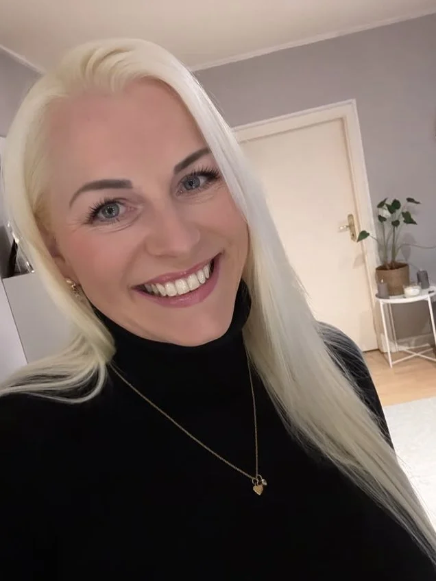 Blonde Pawg milf has a beautiful cumface image 5