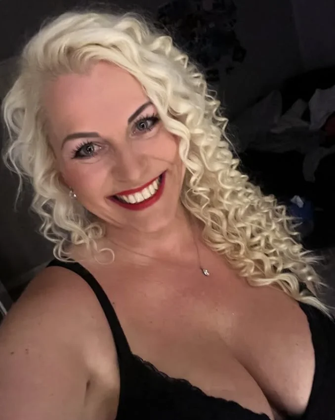 Blonde Pawg milf has a beautiful cumface image 8